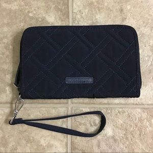Vera Bradley Grab and Go Wristlet